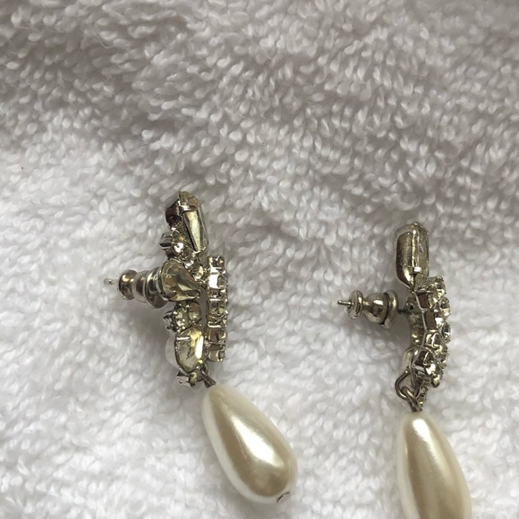 Rhinestone and Pearl Drop Pierced Earrings - Picture 4 of 4